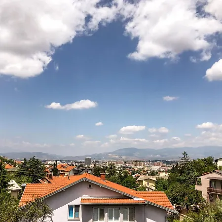 Hilltop Luxury With Free Parking Skopje